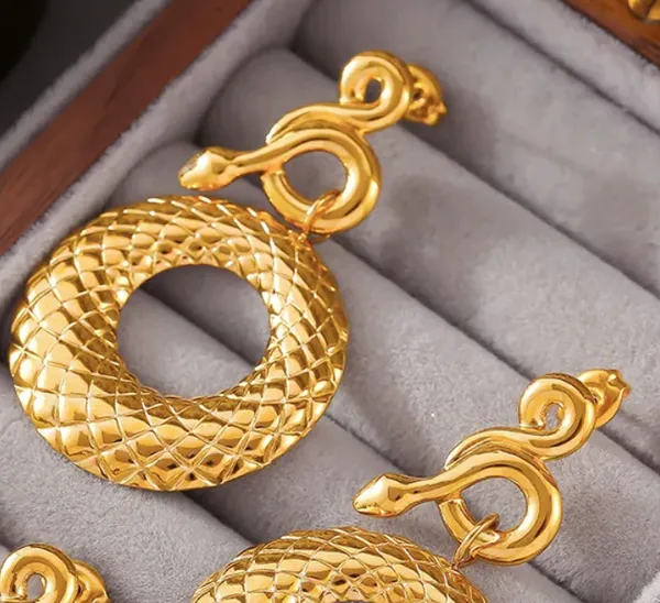 Gold_Serpent_Earrings_For_Women